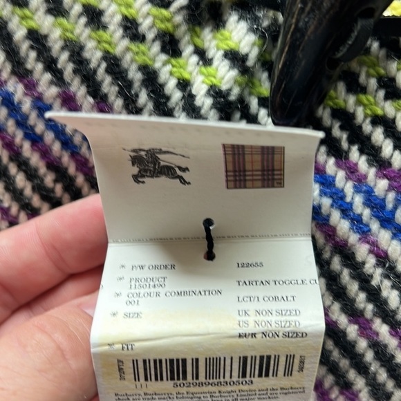 BURBERRY🇬🇧 || Plaid Decorative Pillow || Lambswool + Cashmere - Picture 6 of 7